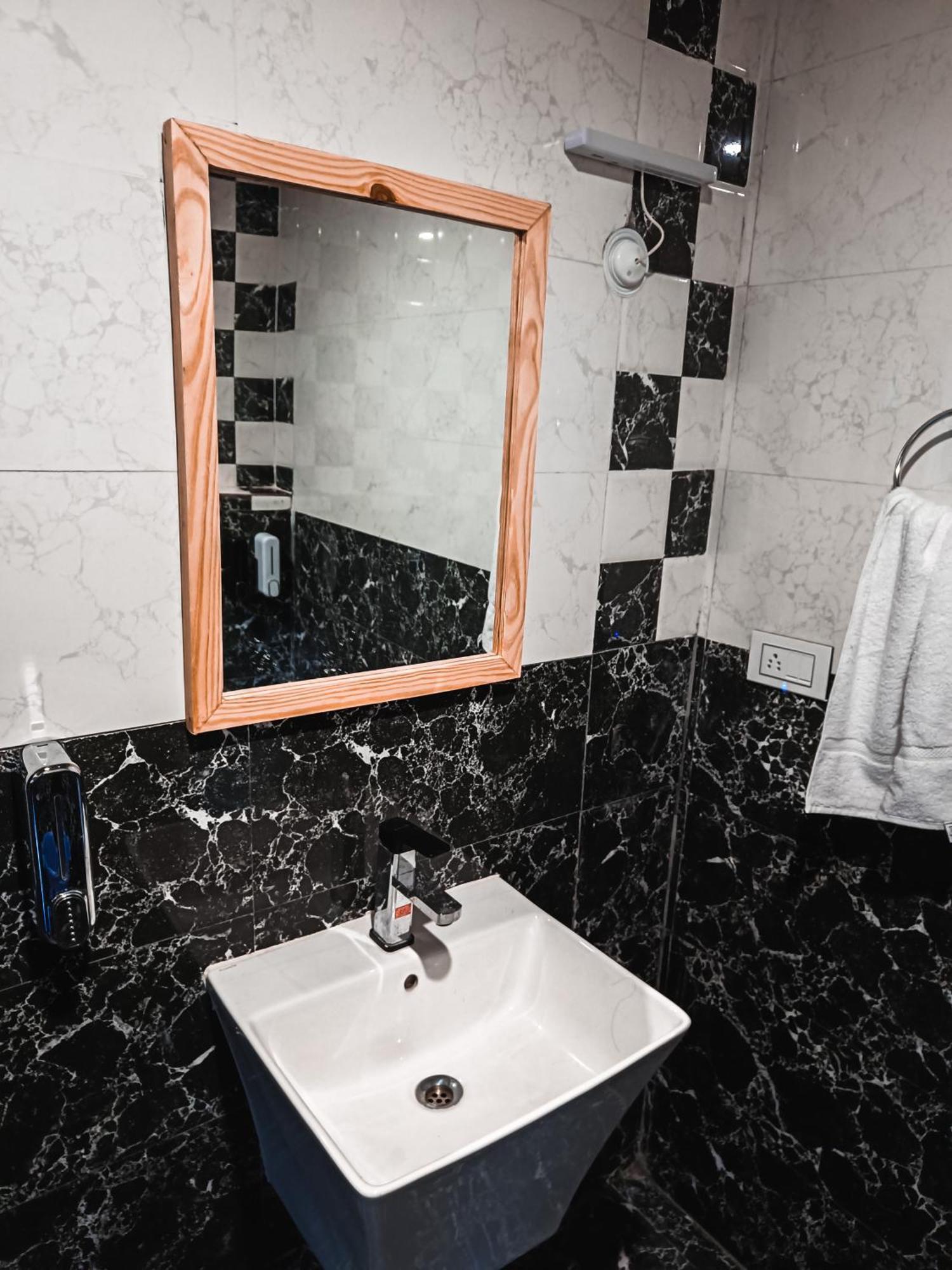 Trimounts-A Boutique Hotel & Wellnes Center In Tirthan Valley Banjar Екстер'єр фото