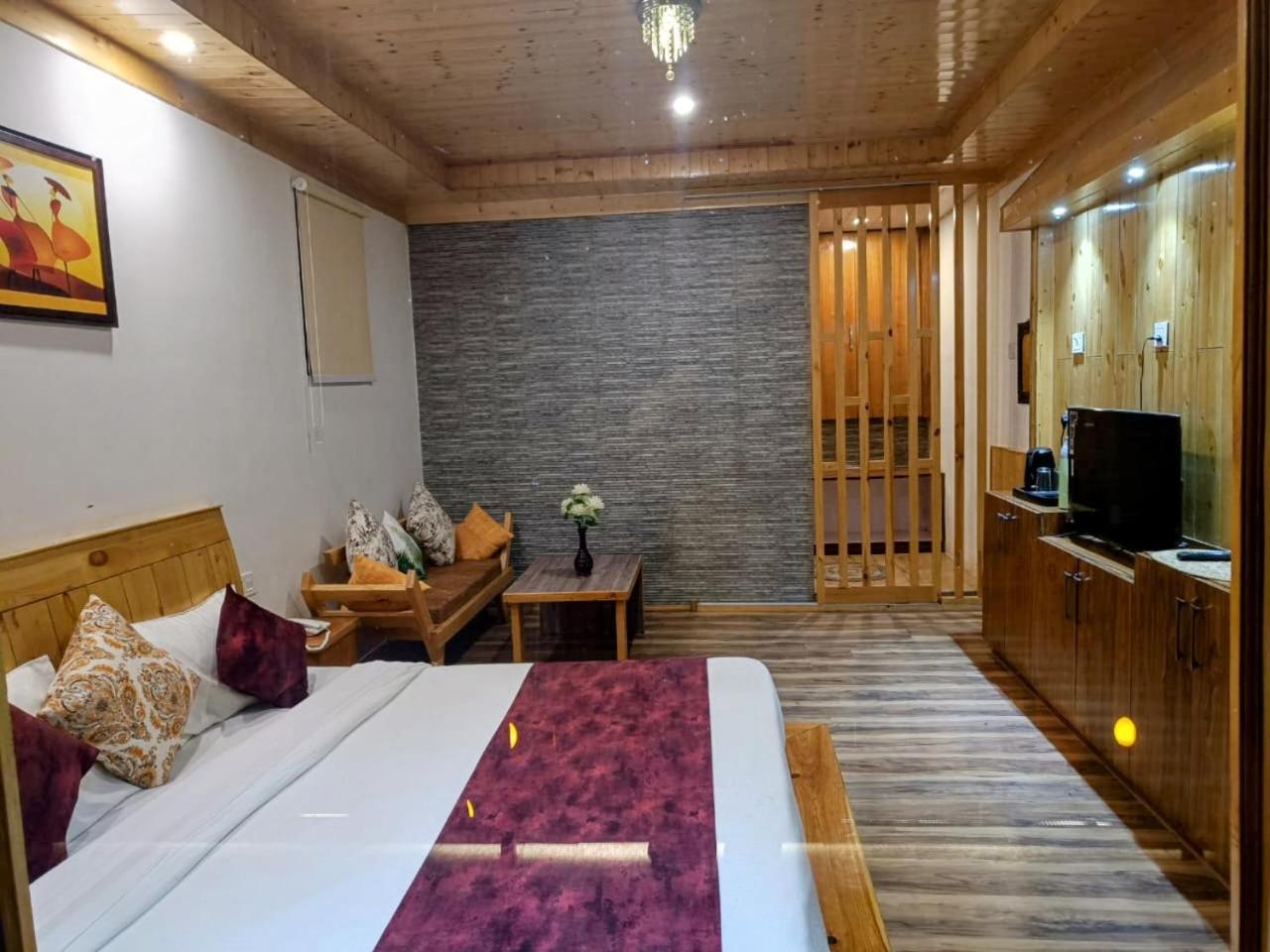 Trimounts-A Boutique Hotel & Wellnes Center In Tirthan Valley Banjar Екстер'єр фото