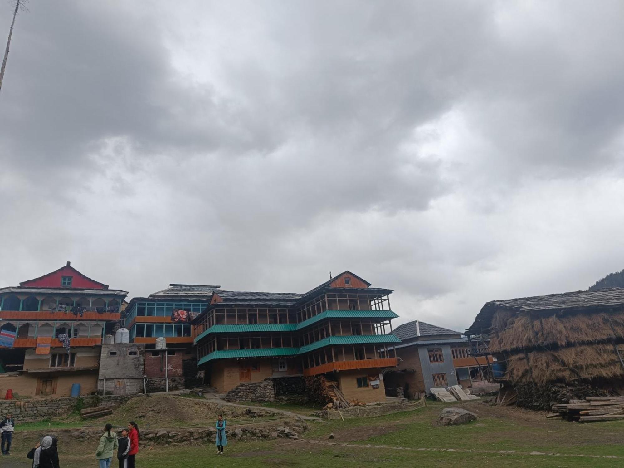 Trimounts-A Boutique Hotel & Wellnes Center In Tirthan Valley Banjar Екстер'єр фото